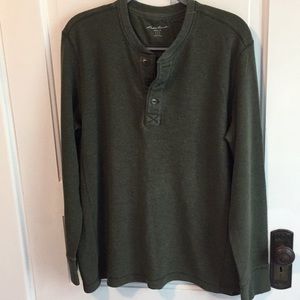 EUC Eddie Bauer long sleeve henley— waffle fabric
